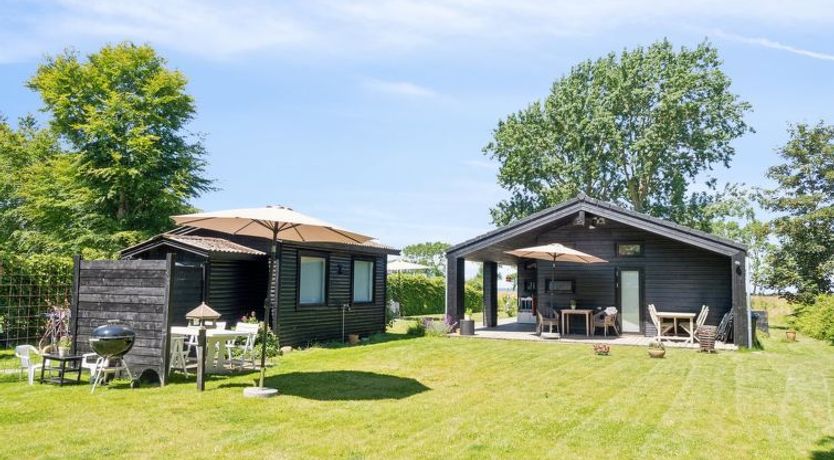 Photo of "Huldrik" - 100m from the sea