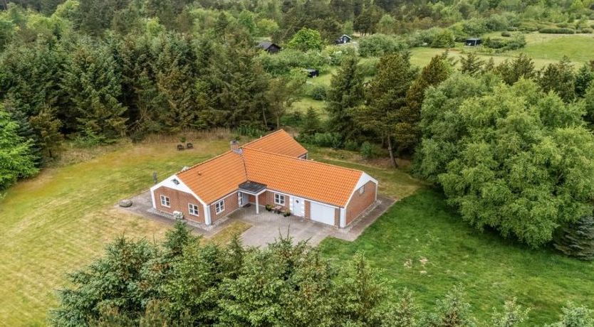 Photo of "Marlise" - 2.5km from the sea
