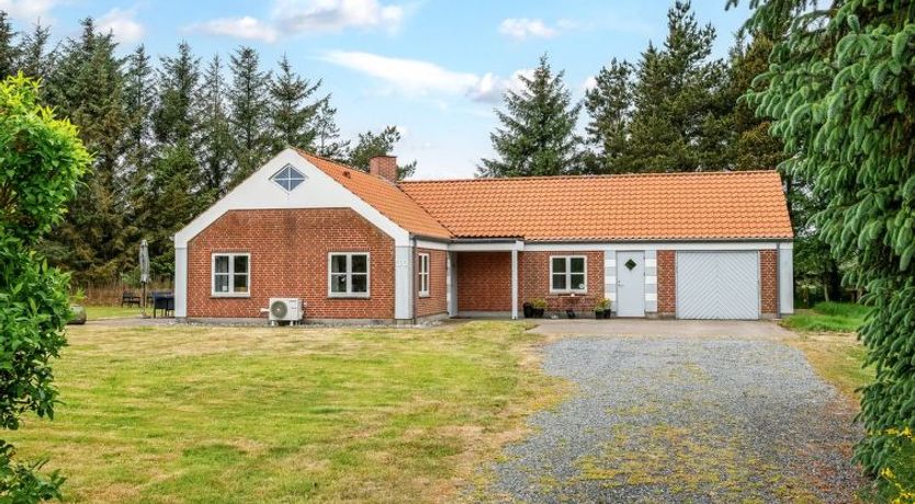 Photo of "Marlise" - 2.5km from the sea