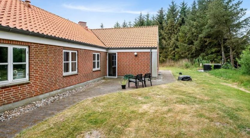 Photo of "Marlise" - 2.5km from the sea