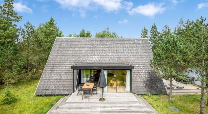 Photo of "Peta" - 1.6km from the sea