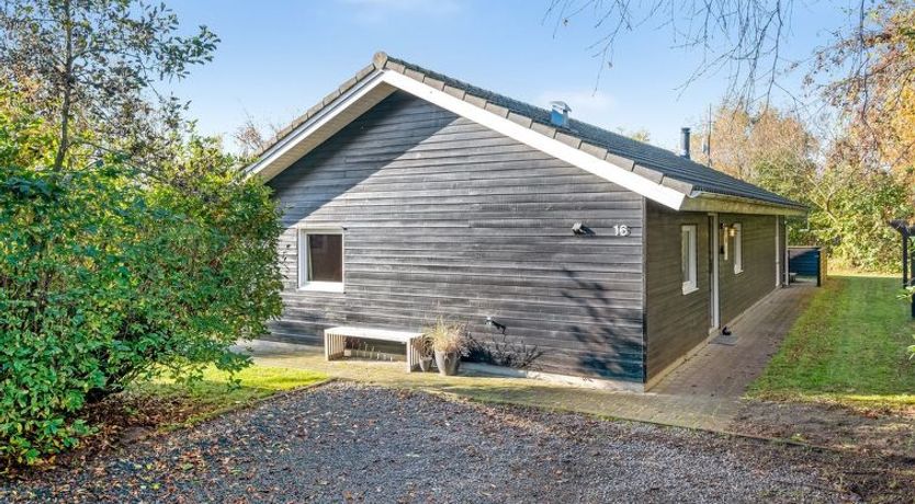 Photo of "Efka" - 600m to the fjord