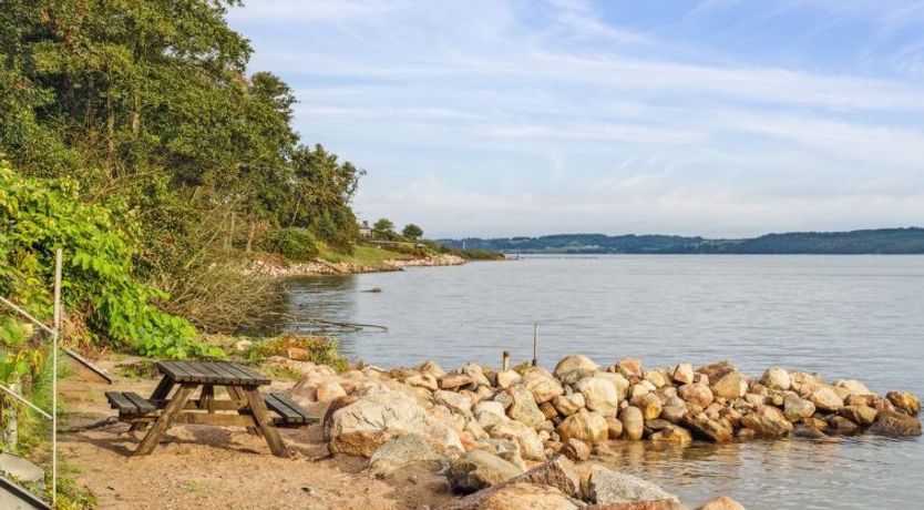 Photo of "Fifi" - 10m to the fjord