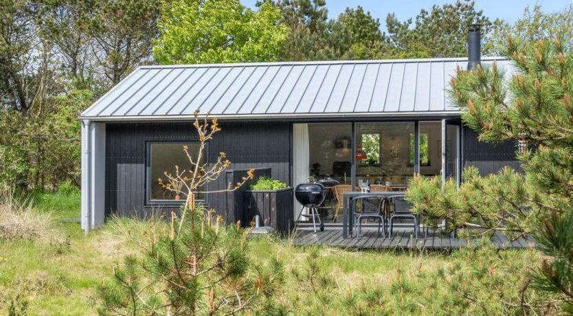 Photo of "Fidelia" - 800m from the sea