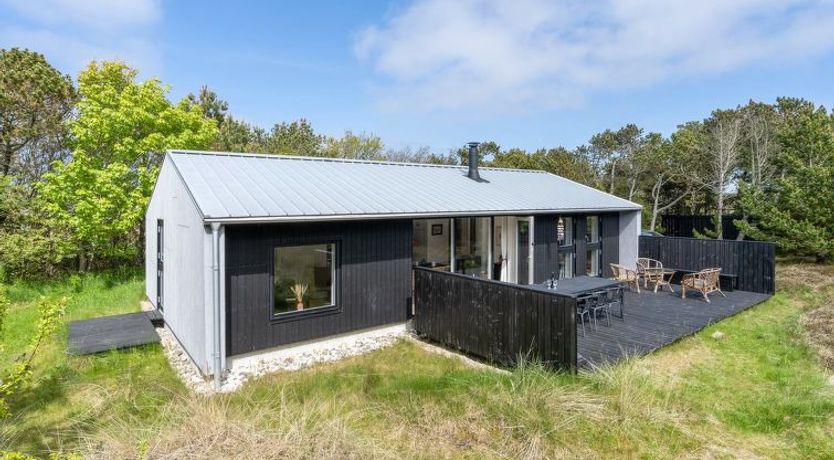 Photo of "Fidelia" - 800m from the sea