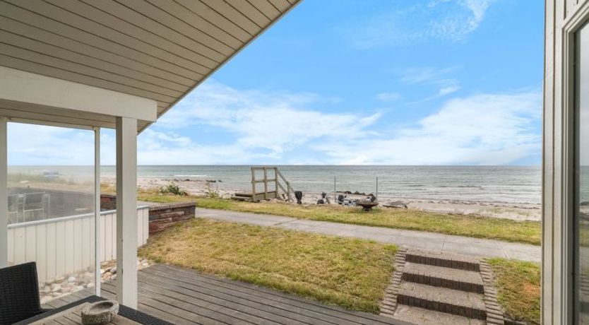 Photo of "Aswith" - 5m from the sea