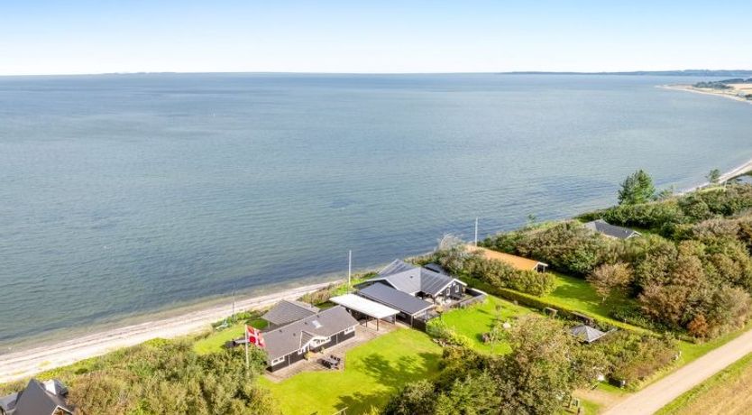 Photo of "Næwe" - 10m to the fjord