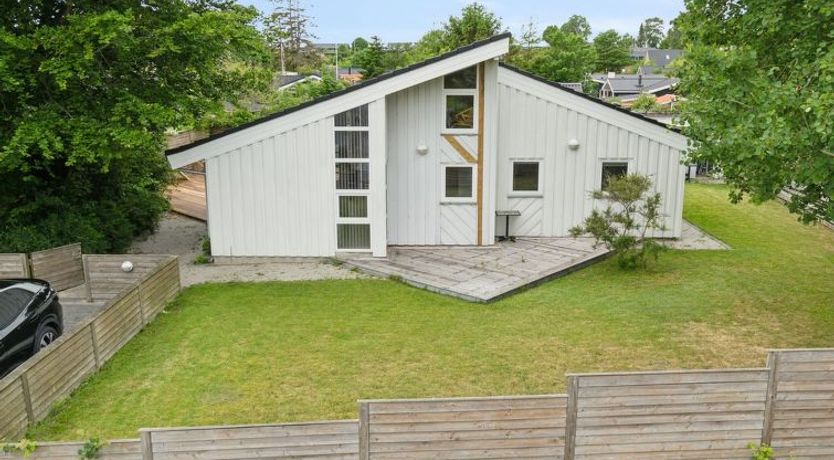 Photo of "Beske" - 130m from the sea