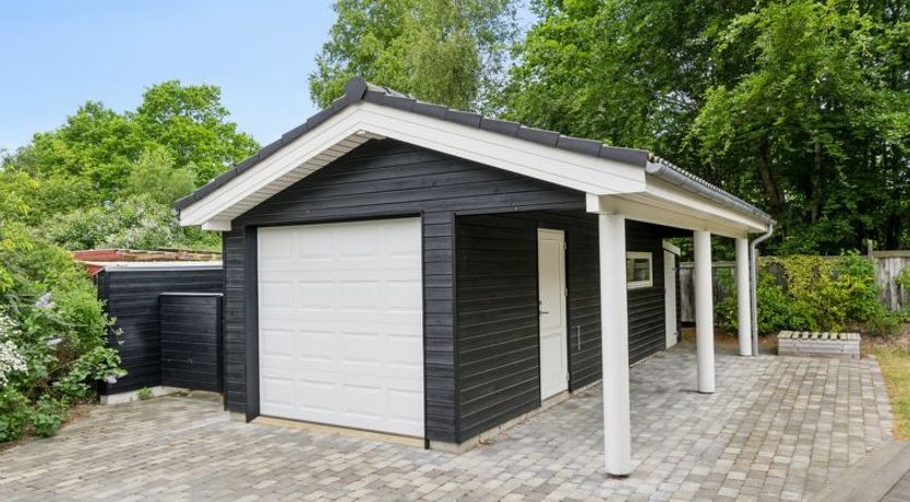 Photo of "Hunlef" - 400m from the sea