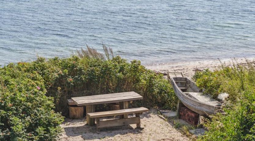 Photo of "Bryngeir" - 25m from the sea