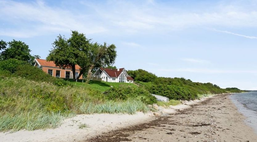 Photo of "Bryngeir" - 25m from the sea