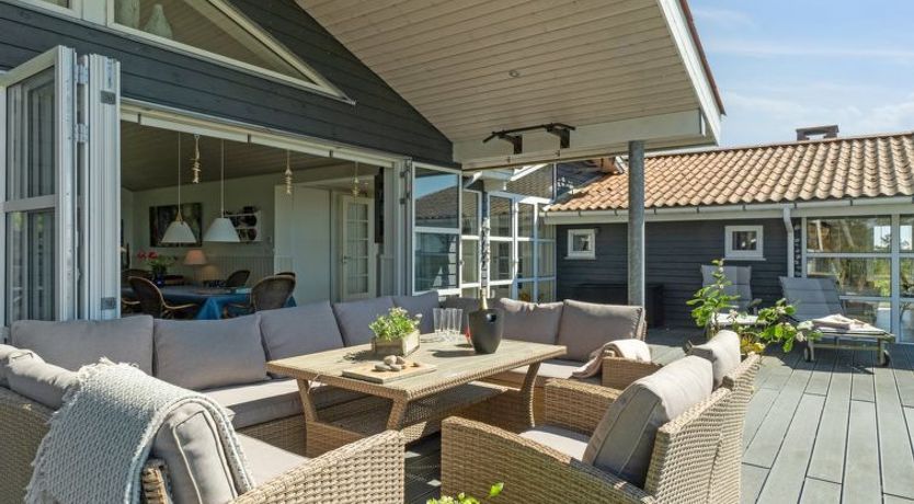 Photo of "Hening" - 50m from the sea