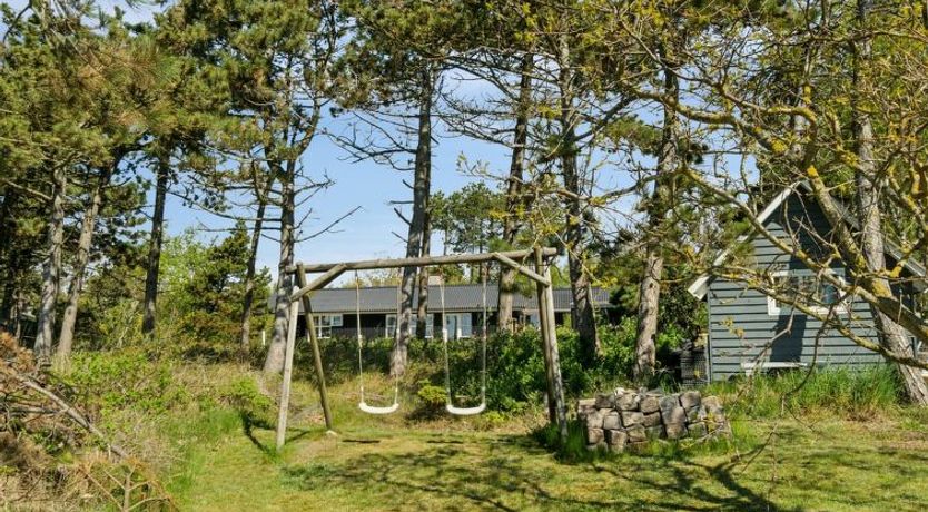 Photo of "Hening" - 50m from the sea