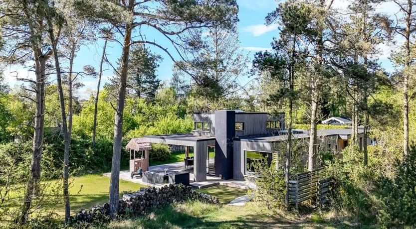 Photo of "Sylva" - 150m from the sea