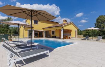 Villa Ana Lucija Holiday Home