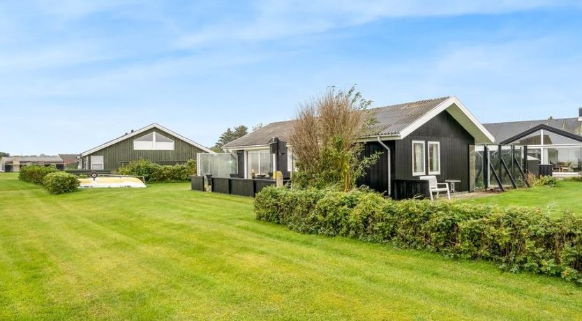 Photo of "Snioulf" - 10m from the sea