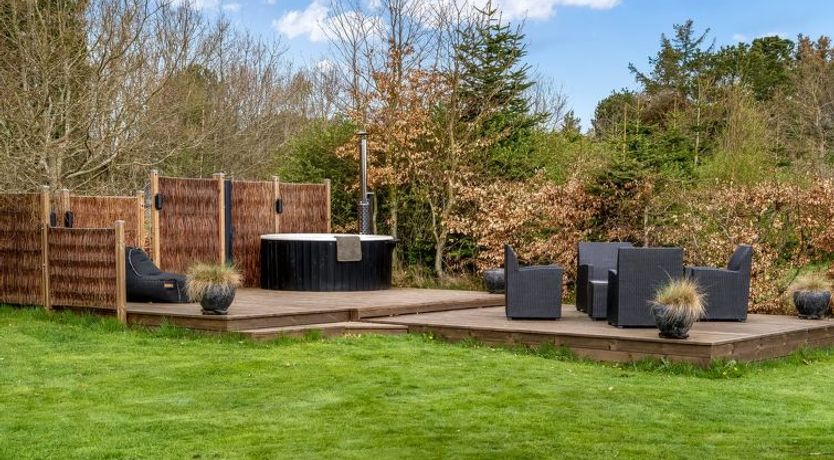 Photo of "Maunu" -  from the sea