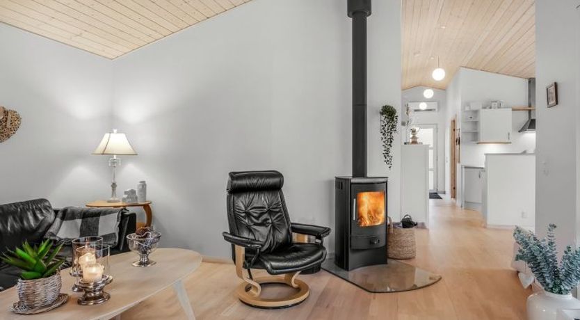 Photo of "Maunu" -  from the sea