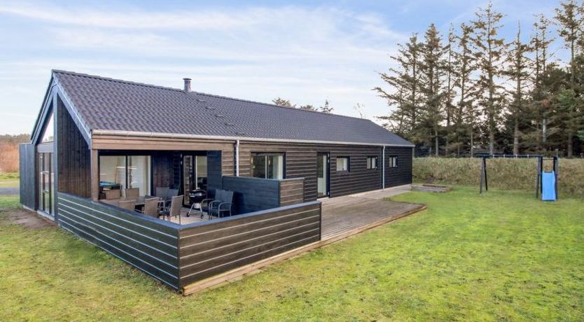 Photo of "Øthbiorn" - 1.1km from the sea