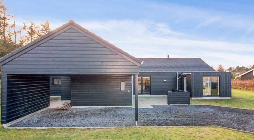 Photo of "Øthbiorn" - 1.1km from the sea