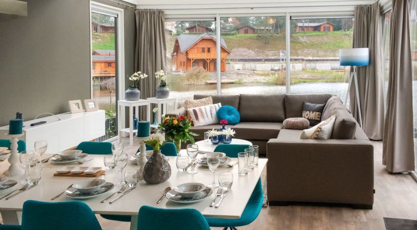 Photo of Pavilion l'etage 8