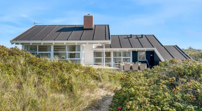 Photo of "Heralde" - 60m from the sea