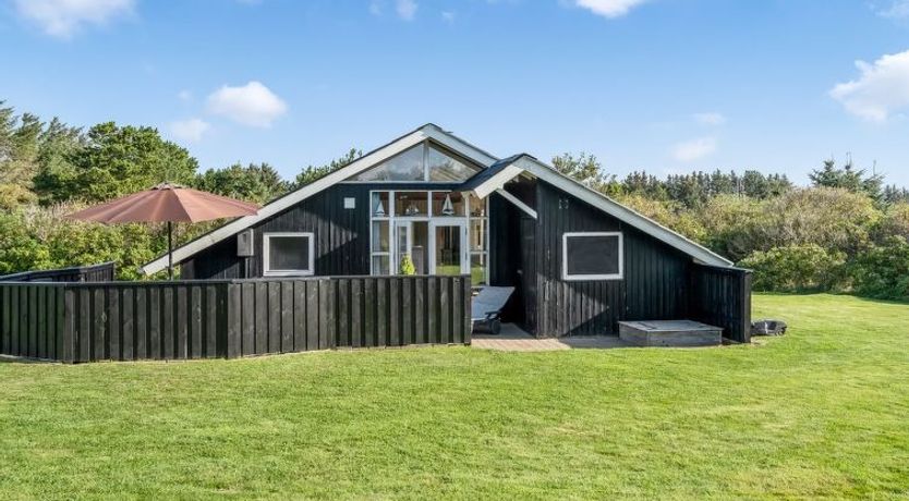 Photo of "Wilmer" - 600m from the sea