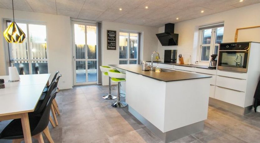 Photo of "Halldis" - 600m from the sea