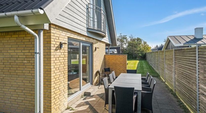 Photo of "Isabel" - 600m from the sea