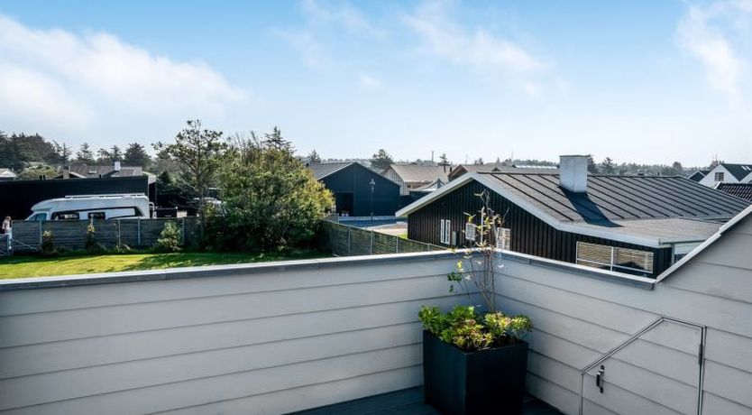 Photo of "Isabel" - 600m from the sea