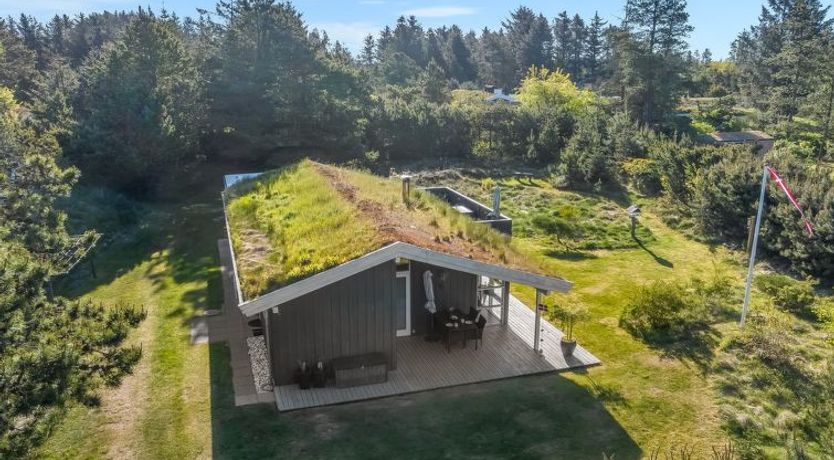 Photo of "Elisenda" - 2.2km from the sea