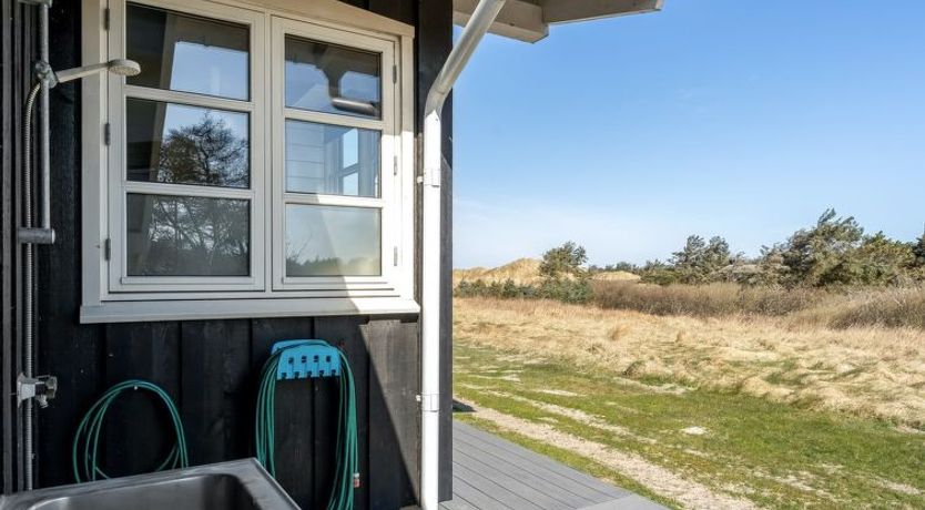 Photo of "Djuna" - 550m from the sea