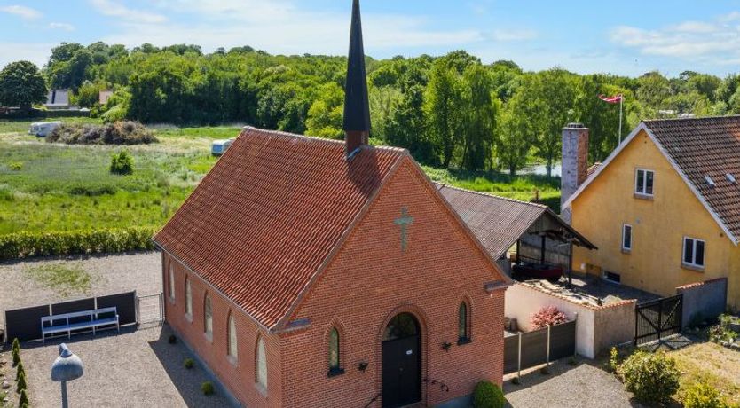 Photo of "Frothi" - 550m from the sea