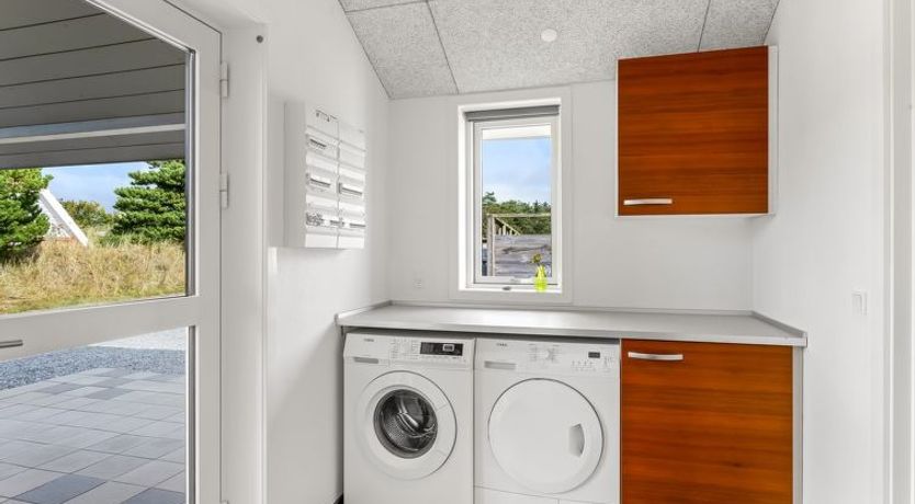 Photo of "Elektra" - 450m from the sea