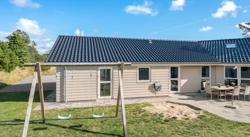 Photo of "Elektra" - 450m from the sea