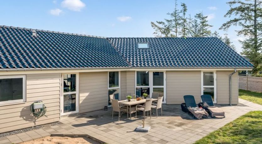 Photo of "Elektra" - 450m from the sea