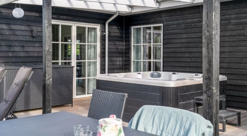 Photo of "Thala" - 500m from the sea