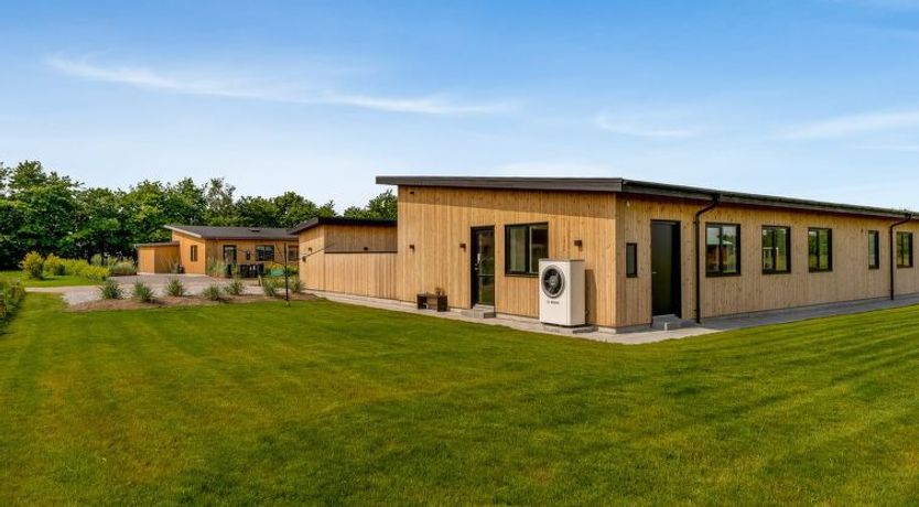 Photo of "Elevus" -  from the sea