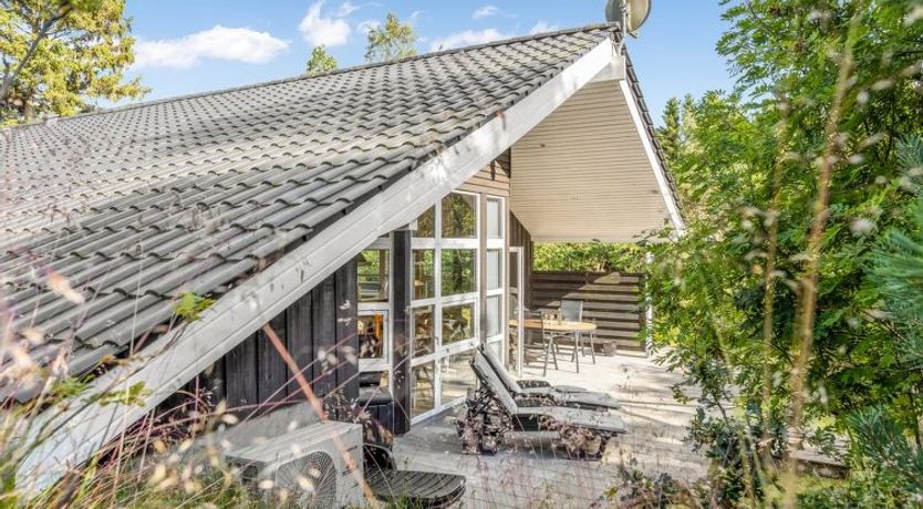 Photo of "Brunetta" - 350m from the sea