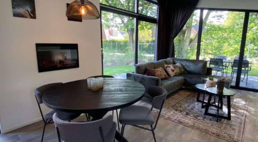 Photo of Pavilion Maximaal 4