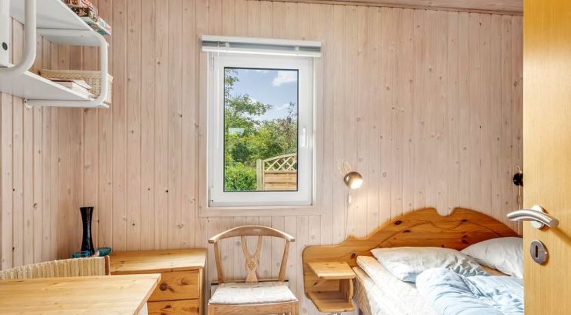 Photo of "Gisella" - 900m from the sea