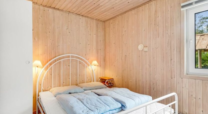 Photo of "Gisella" - 900m from the sea