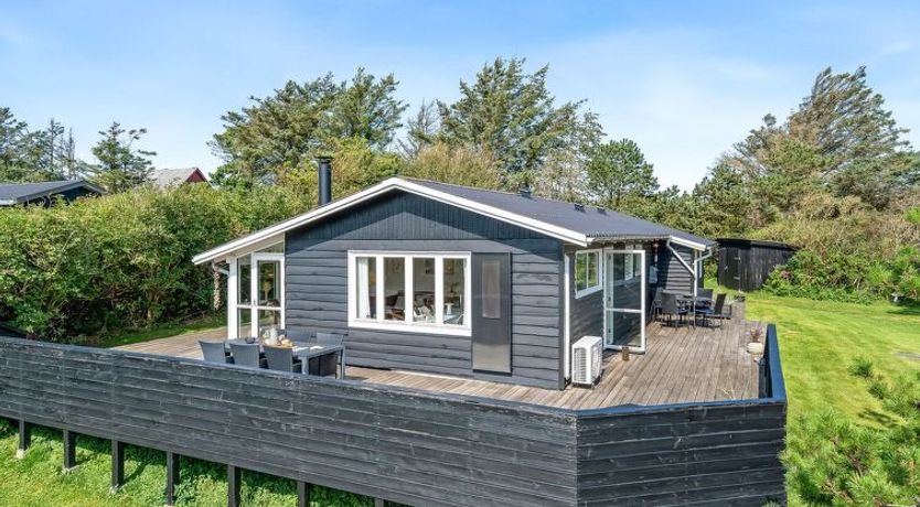 Photo of "Tuke" - 400m from the sea