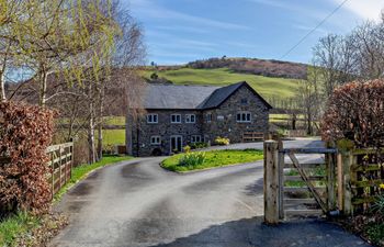 2 Bed in Llanidloes Holiday Home