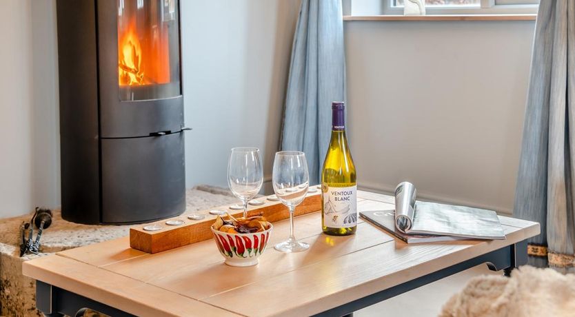 Photo of 1 Bed in Tirley