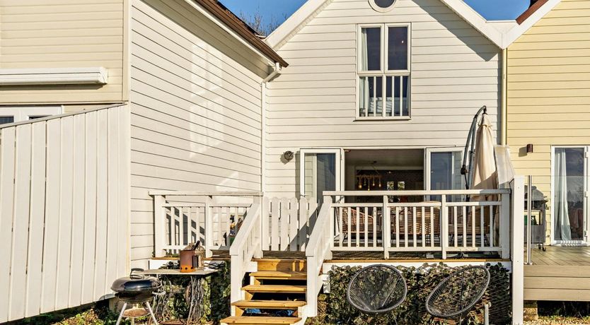 Photo of 3 Bed in Cirencester