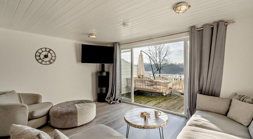 Photo of 3 Bed in Cirencester