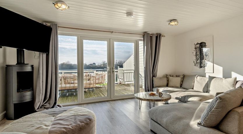 Photo of 3 Bed in South Cerney