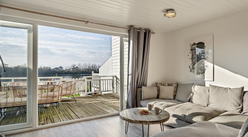 Photo of 3 Bed in South Cerney