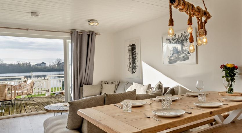 Photo of 3 Bed in Cirencester